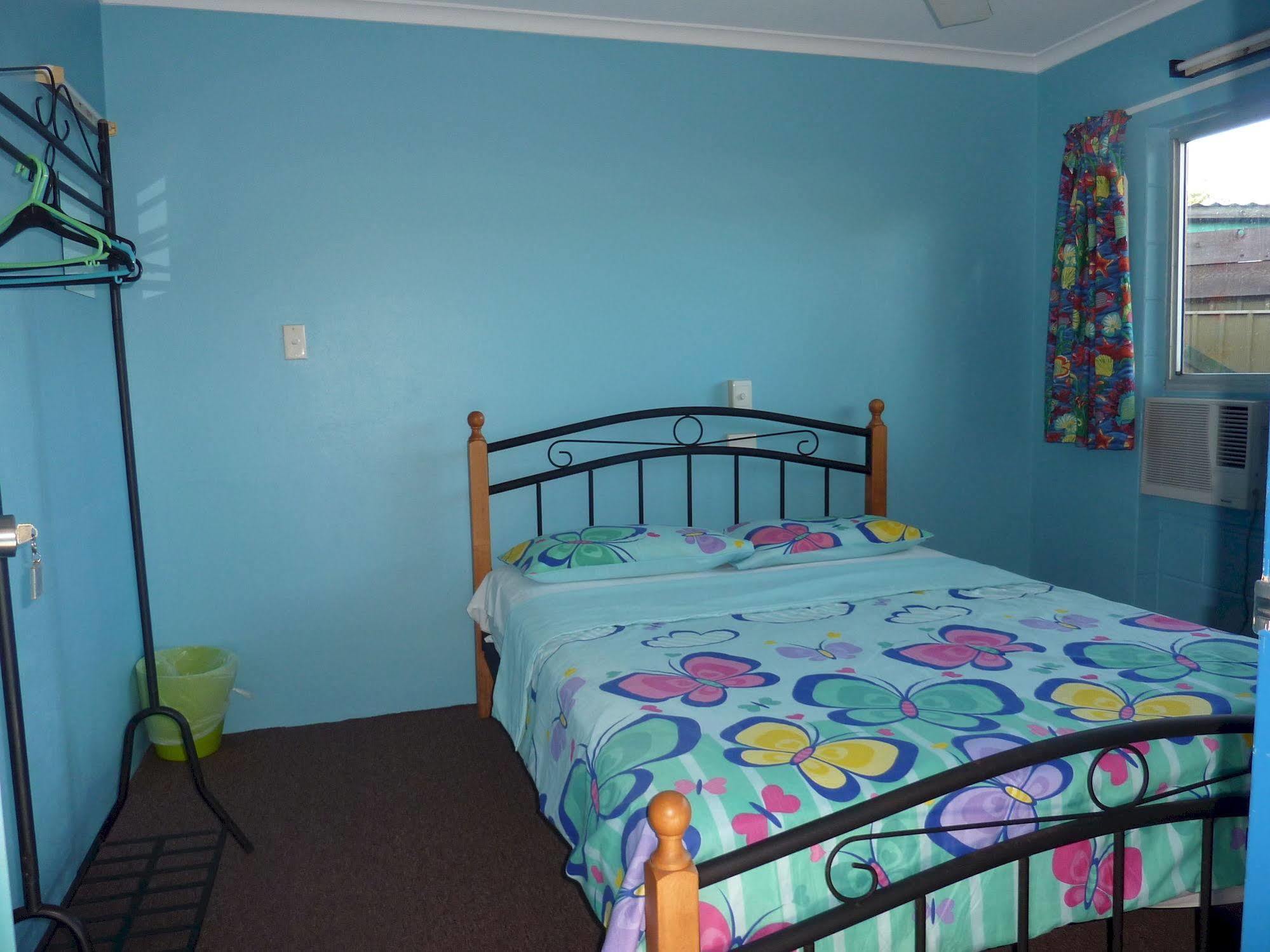 Jjs Backpackers Hostel Кэрнс Экстерьер фото